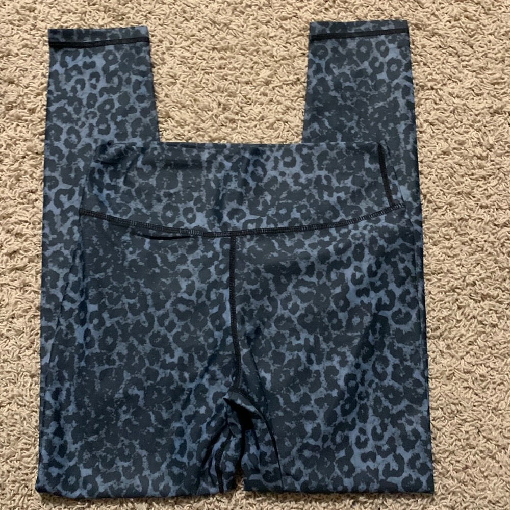 Leopard scrunchy butt leggings zyia